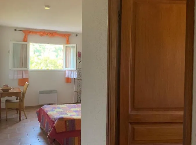 L'ogliastru Oda ve Kahvaltı